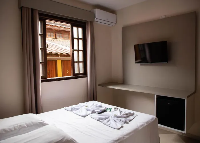 Lonier Praia Inn Flats